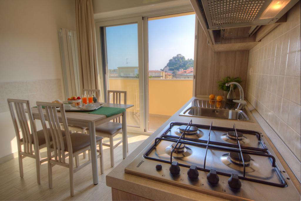 Hotel Residence La Palma Финале Лигуре Экстерьер фото